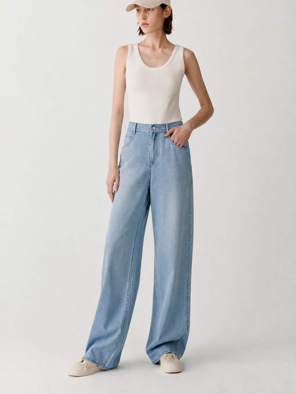 ICICLE $626 Retail Light Wash Wide Leg Full Length Jeans Size 27 NWT